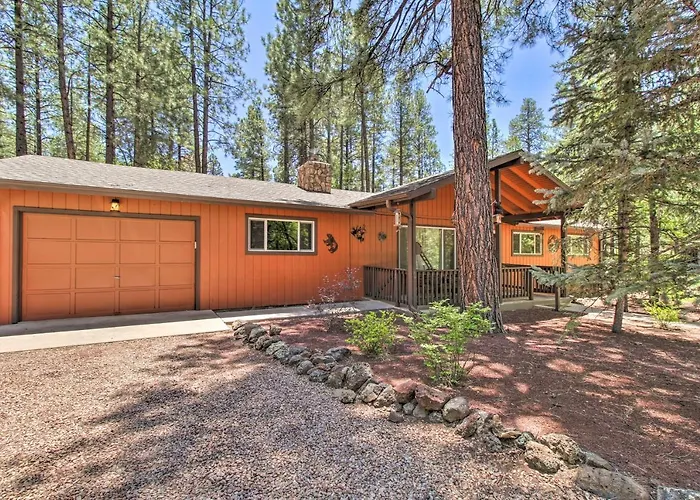 Peaceful Mountain Getaway In The Pines! Holiday home
