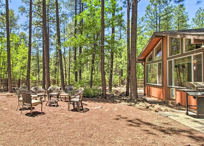 Peaceful Mountain Getaway In The Pines!
