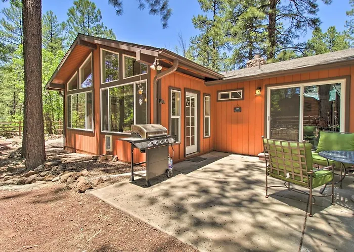 Holiday home Peaceful Mountain Getaway In The Pines!